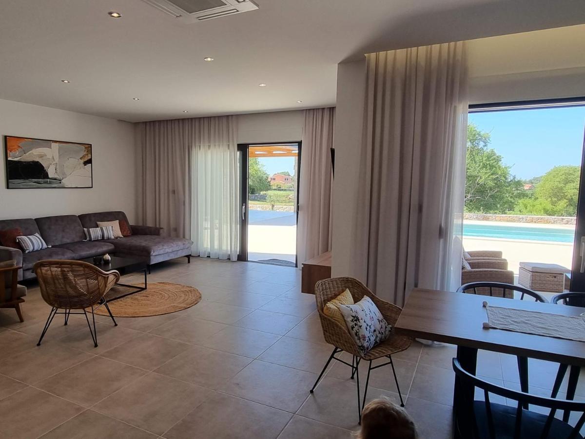 Cukrici Luxury Villa Serena 2022 - With Heated Pool מראה חיצוני תמונה