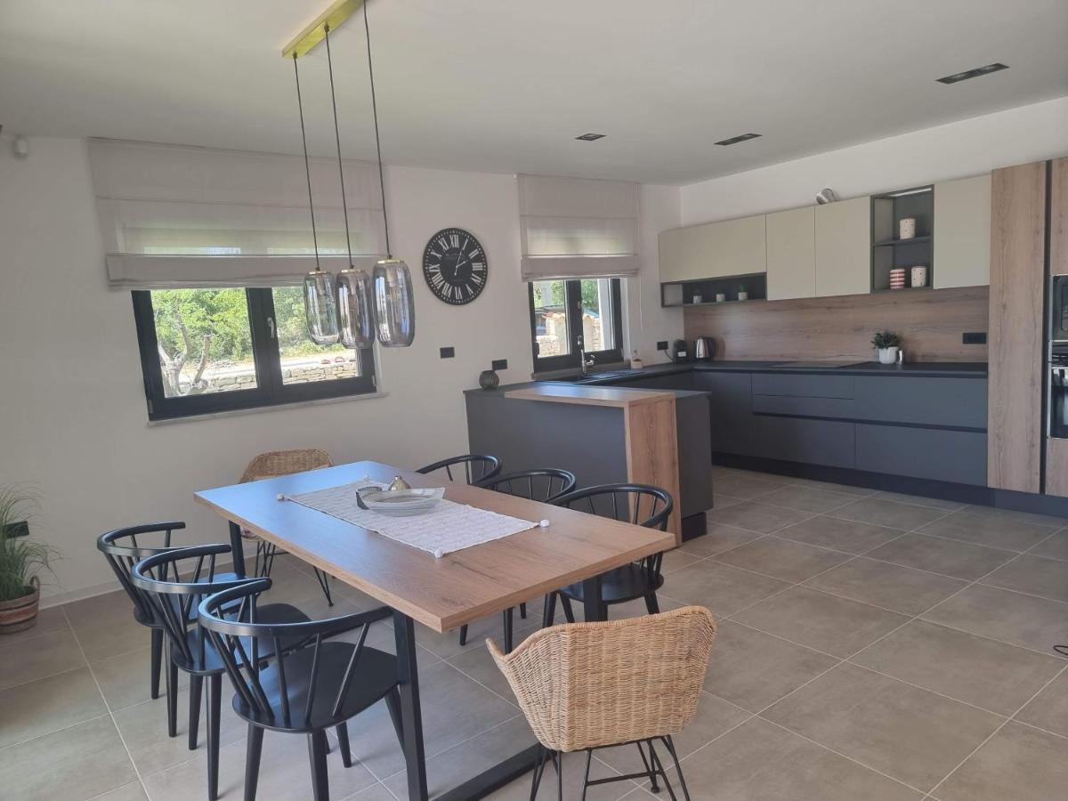 Cukrici Luxury Villa Serena 2022 - With Heated Pool מראה חיצוני תמונה