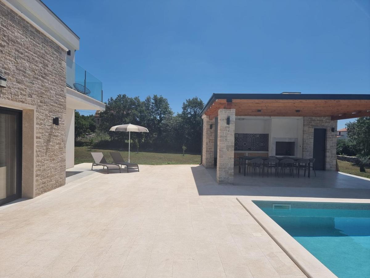 Cukrici Luxury Villa Serena 2022 - With Heated Pool מראה חיצוני תמונה