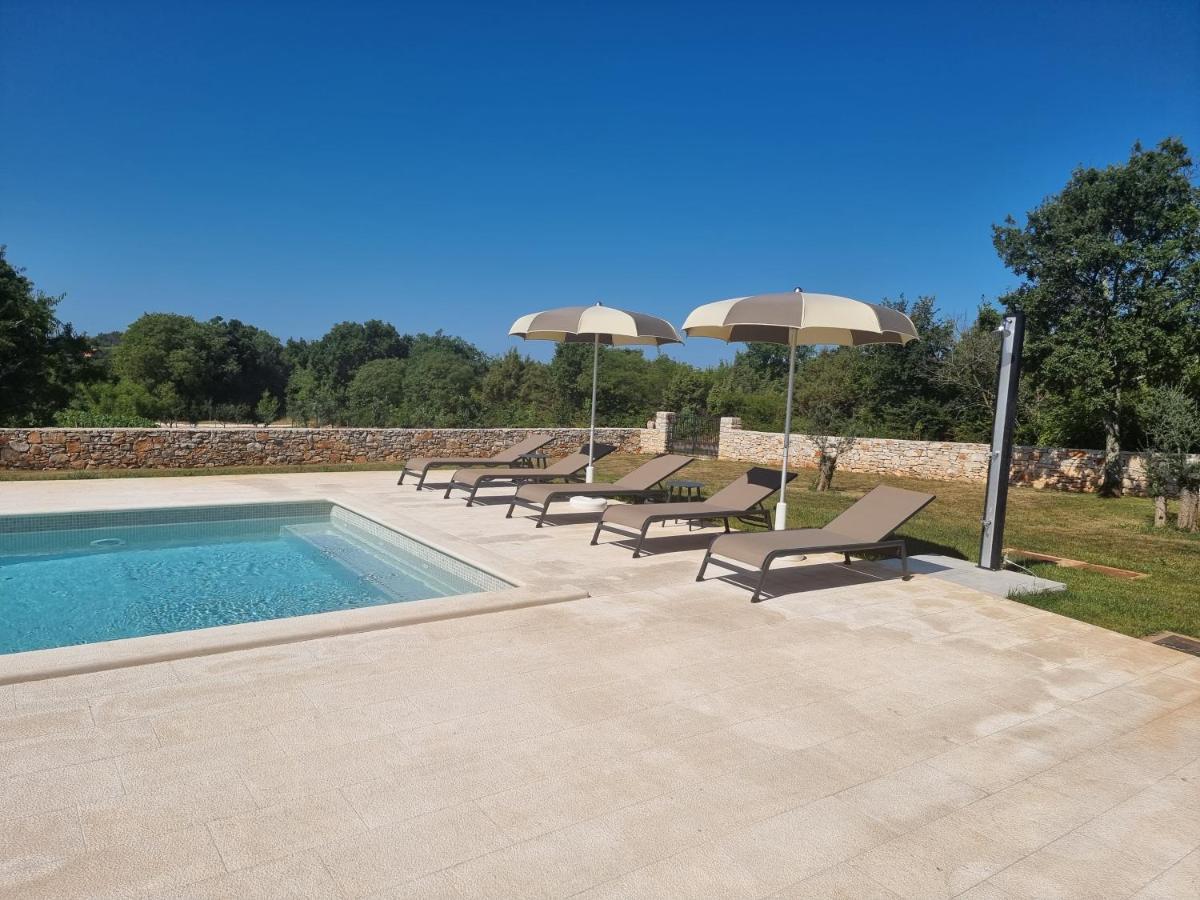 Cukrici Luxury Villa Serena 2022 - With Heated Pool מראה חיצוני תמונה