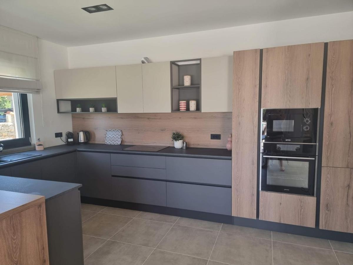 Cukrici Luxury Villa Serena 2022 - With Heated Pool מראה חיצוני תמונה