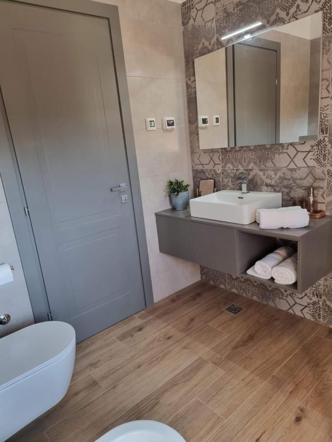 Cukrici Luxury Villa Serena 2022 - With Heated Pool מראה חיצוני תמונה